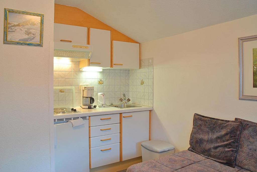 Gaestehaus Resi Jerzens Buitenkant foto